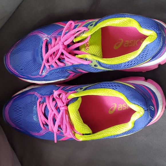 Asics Sneakers ( women's size 8) - Picture 6 of 7